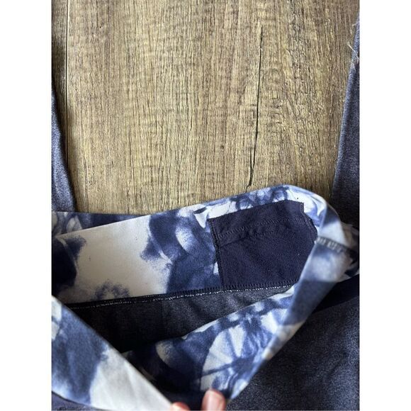 Lululemon Astro Ink Blot Wide Leg Flare Legging Yoga Pants size 6 - Picture 5 of 6